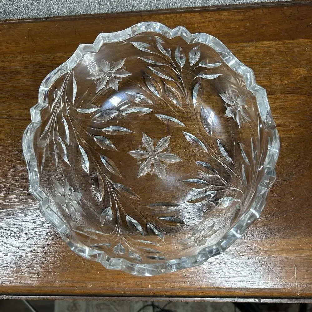 Vtg Heavy Lead Crystal Glass Scalloped Edge Bowl Floral Cut Engravings 8.25